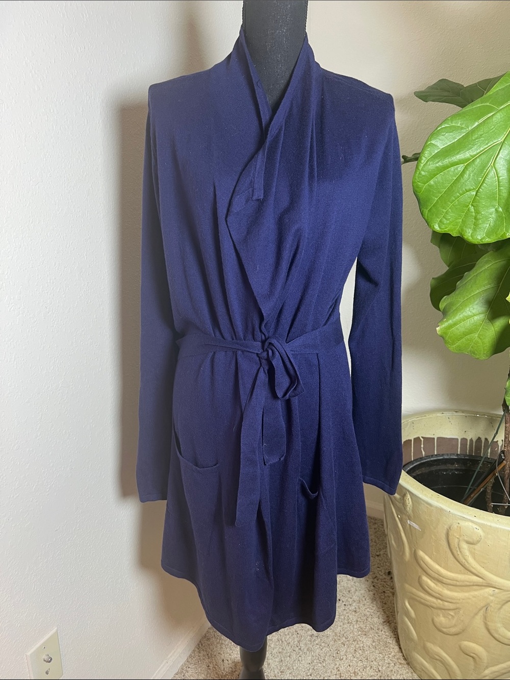 apt. 9 Women’s Navy Blue Belted Shawl Long Cardigan NEW without Tags Size: Large